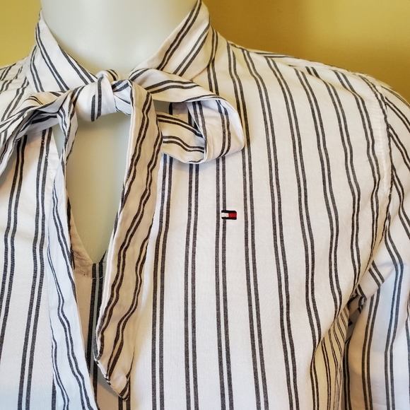 Tommy Hillfiger shirt - Picture 2 of 6